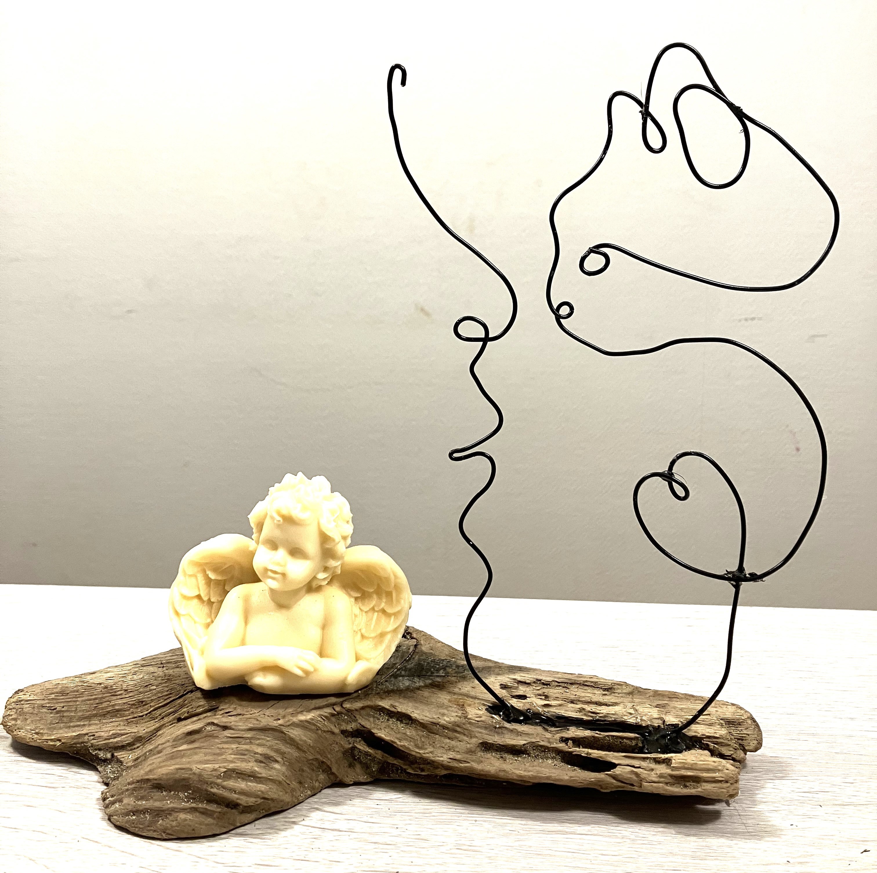 Sculpture Artisanale en Fil de Fer